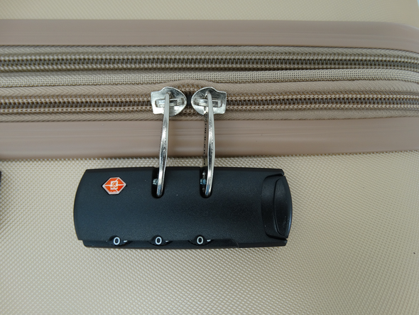 Airliner - Medium Suitcase - 25"